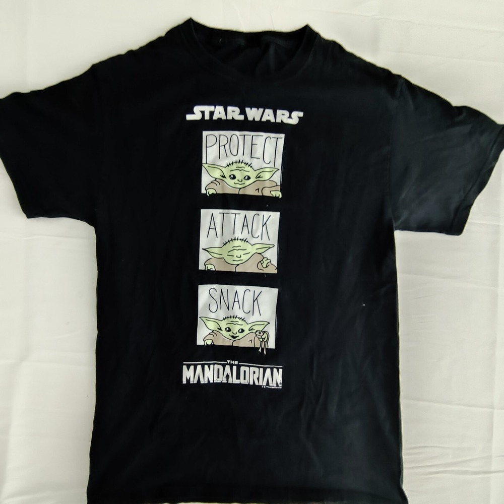 Star Wars The Mandalorian Mens T-Shirt Protect Attack Snack Size Small